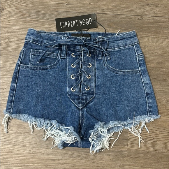 NWT Dolls Kill / Current Mood Happy Daze Denim Shorts - Picture 2 of 4